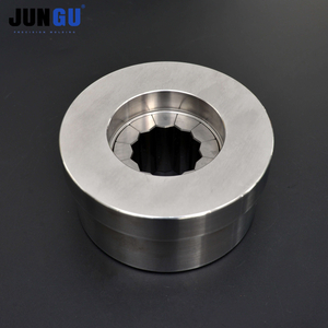 Инструменты для штамповки металла специальной формы с твердосплавными винтами