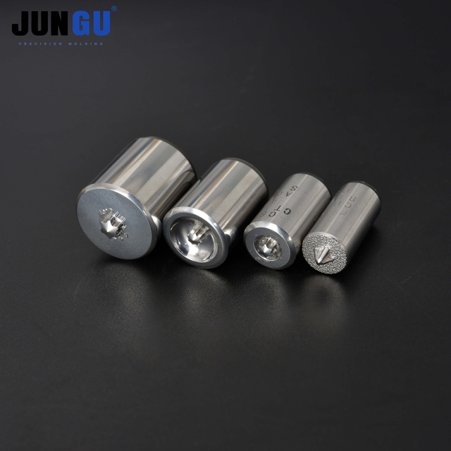 Set di punzoni e matrici ad alte prestazioni